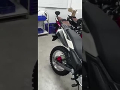 Внешний вид уличного велосипеда сфотографирован вокруг, показывая его непревзойденный дизайнерский шарм