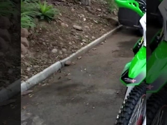 Мотоцикл 250cc, твердое конструкция шасси и мощные шины и подвеска, изысканный внешний вид